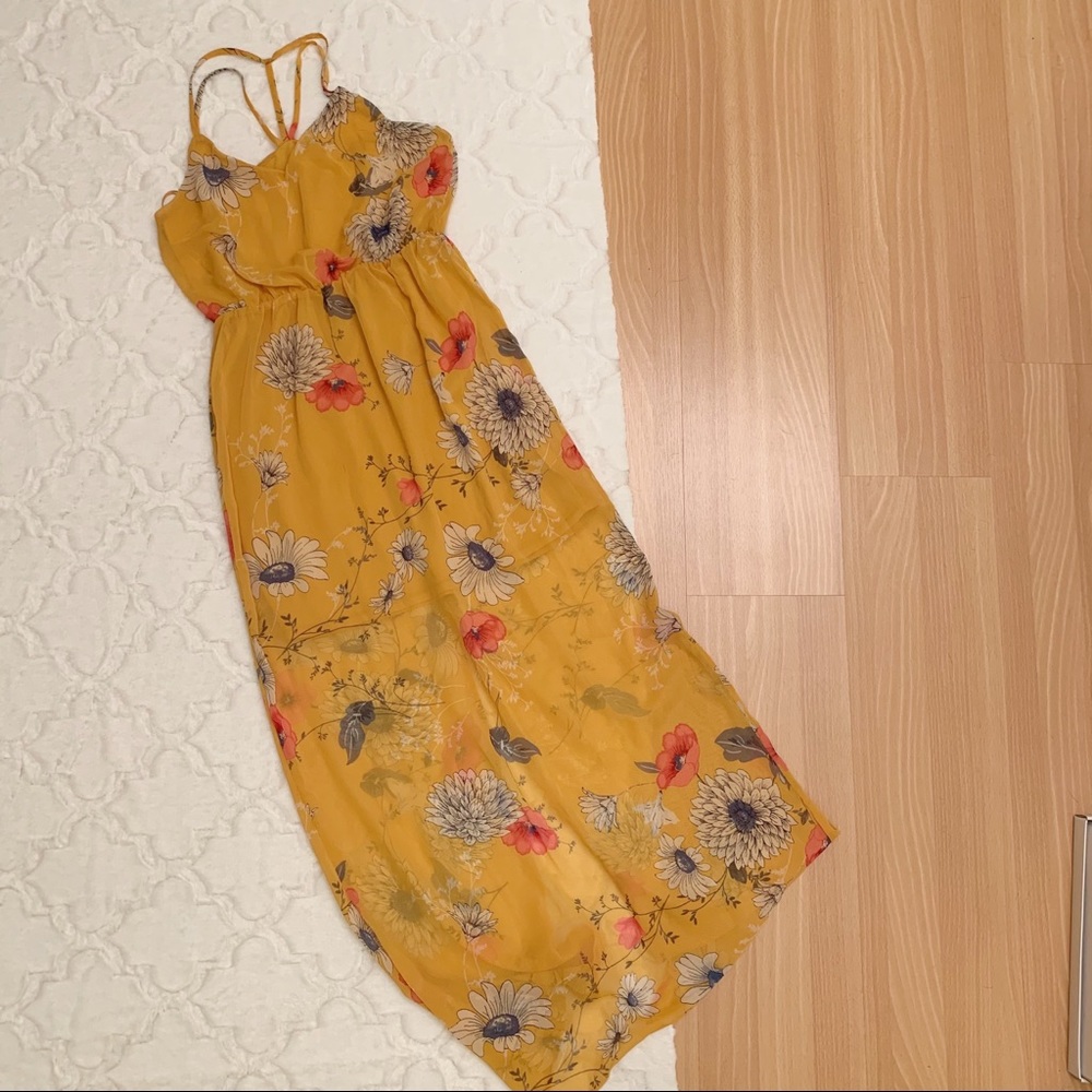 2 FOR $26 — Floral maxi dress 🌼